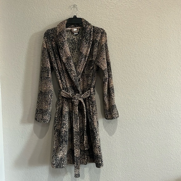 Calvin Klein Womens Size XS/S Animal Print Belted Robe Below Knee Length Soft - Picture 1 of 11